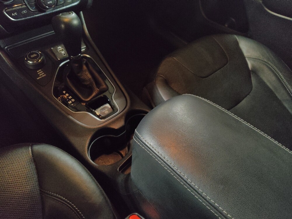 2019 Jeep Cherokee in West Palm Beach, FL 33409 - 18144751 26
