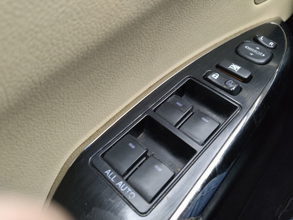 2015 Toyota Avalon in Gladstone, MO 64118 - 18144753 27