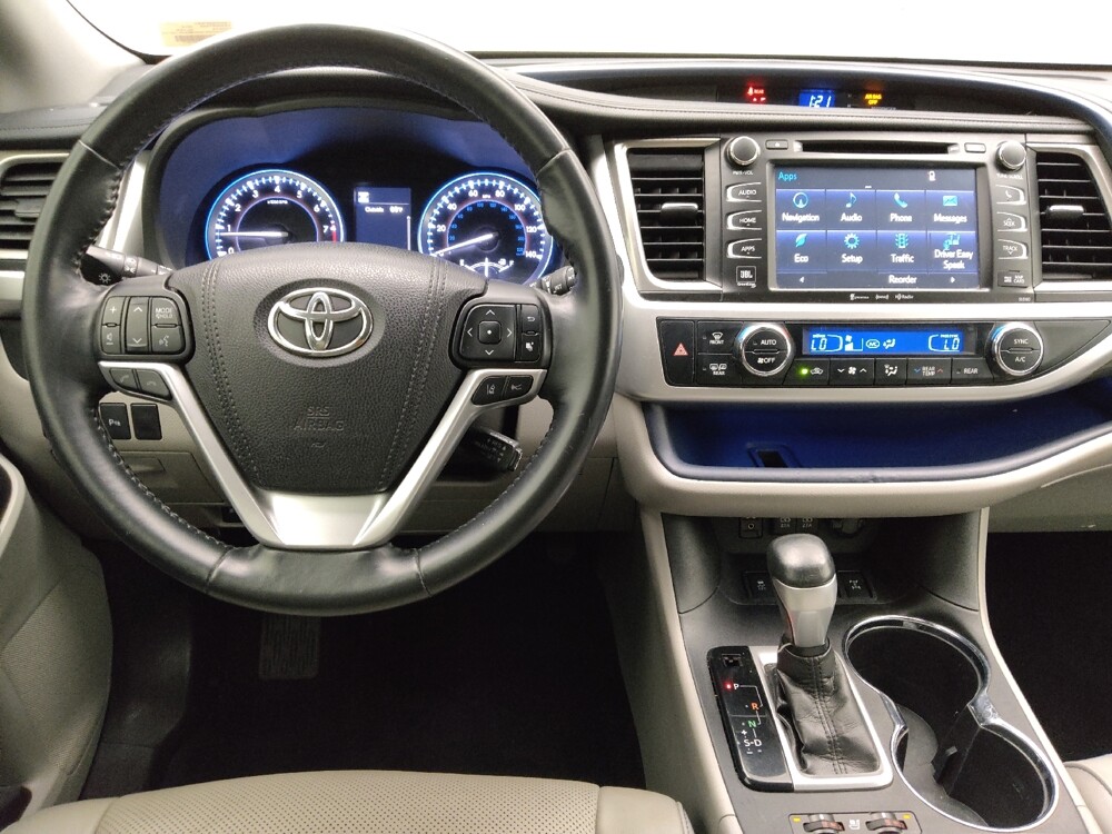 2018 Toyota Highlander in Lakewood, CO 80215 - 18144755 22