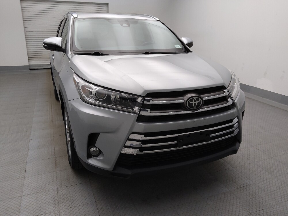 2018 Toyota Highlander in Lakewood, CO 80215 - 18144755 14