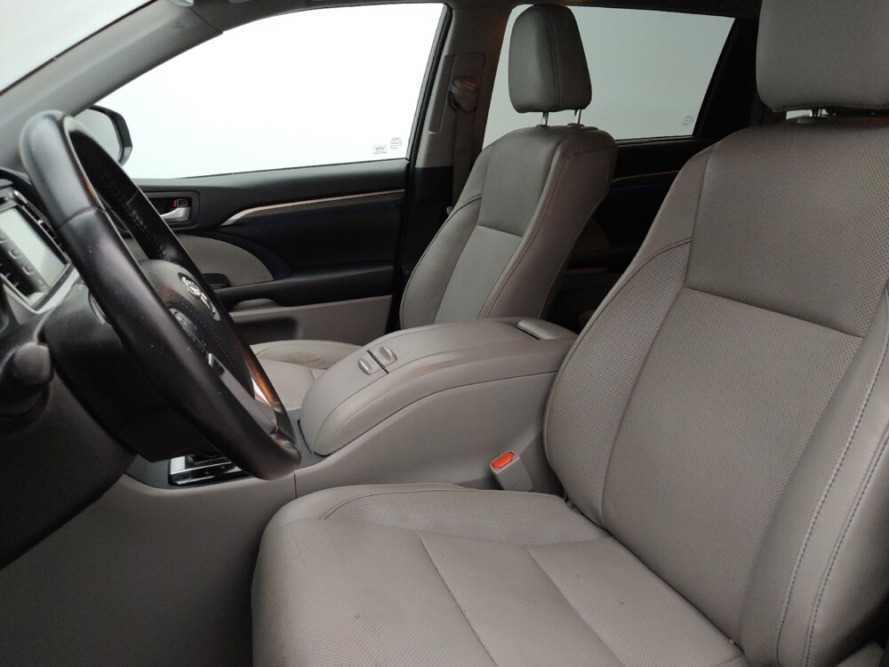2018 Toyota Highlander in Lakewood, CO 80215 - 18144755 17