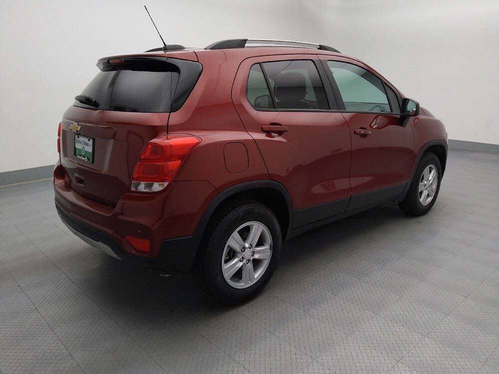 2022 Chevrolet Trax in Gladstone, MO 64118 - 18144759 10