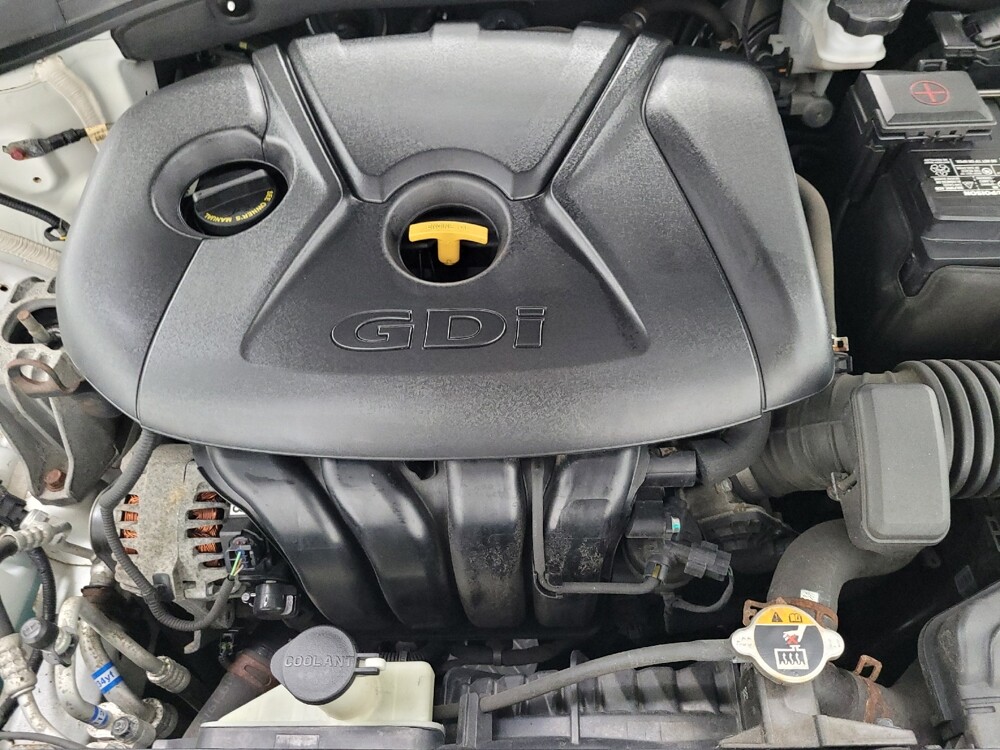 2019 Hyundai Elantra in Las Vegas, NV 89104 - 18144773 30
