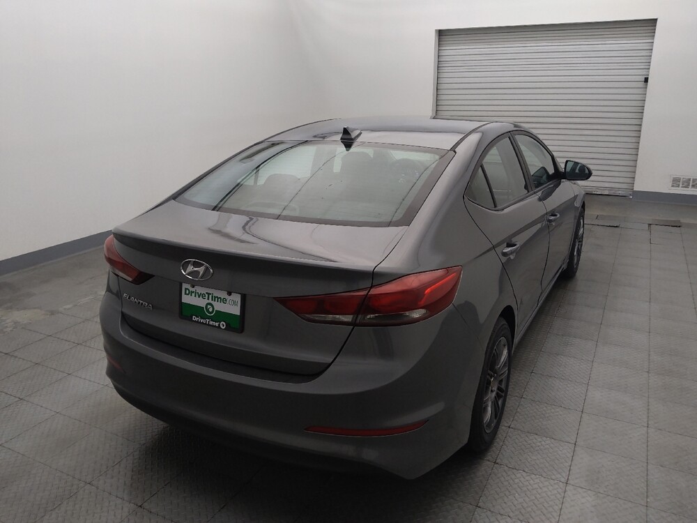 2018 Hyundai Elantra in Houston, TX 77074 - 18144786 7