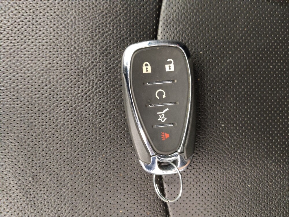 2020 Chevrolet Equinox in Wichita, KS 67207 - 18144787 32