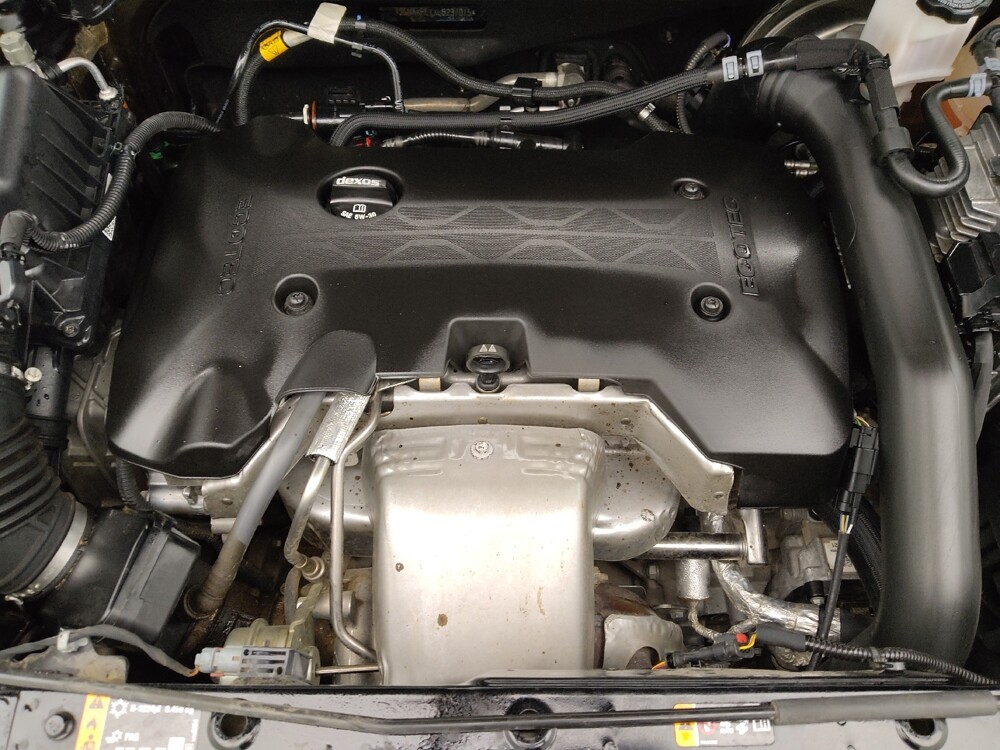 2020 Chevrolet Equinox in Wichita, KS 67207 - 18144787 30