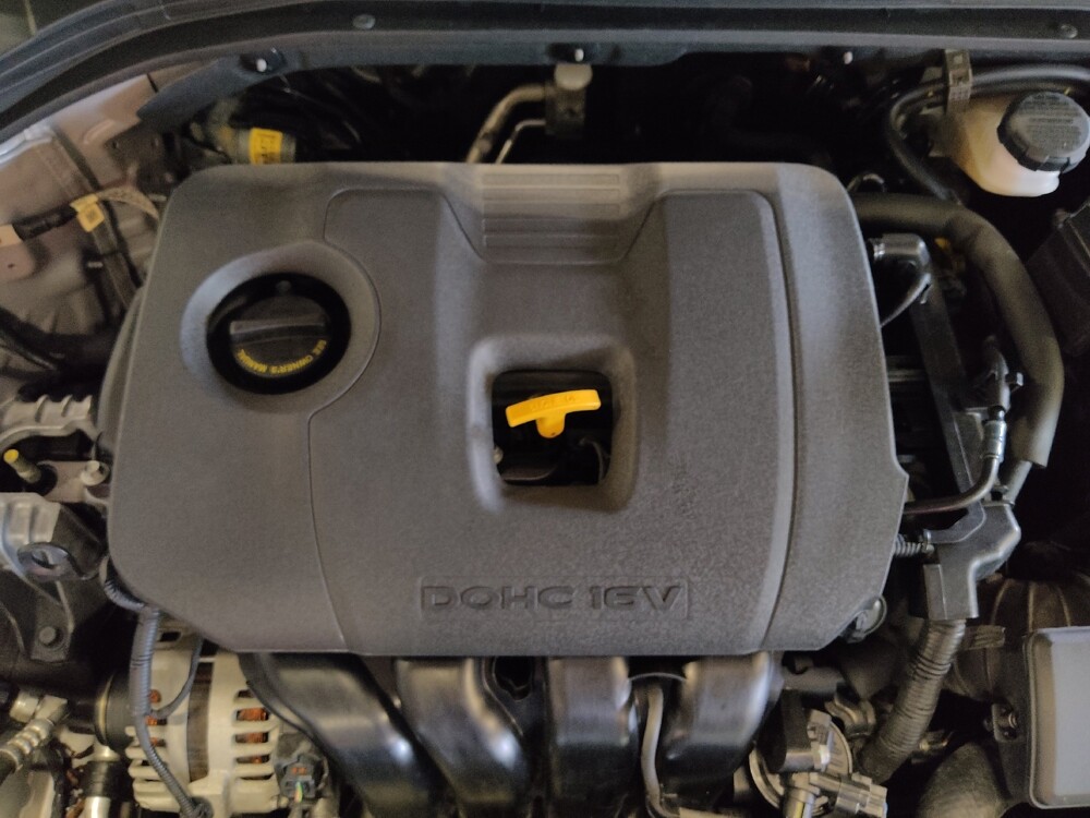 2020 Hyundai Elantra in Orlando, FL 32808 - 18144794 30