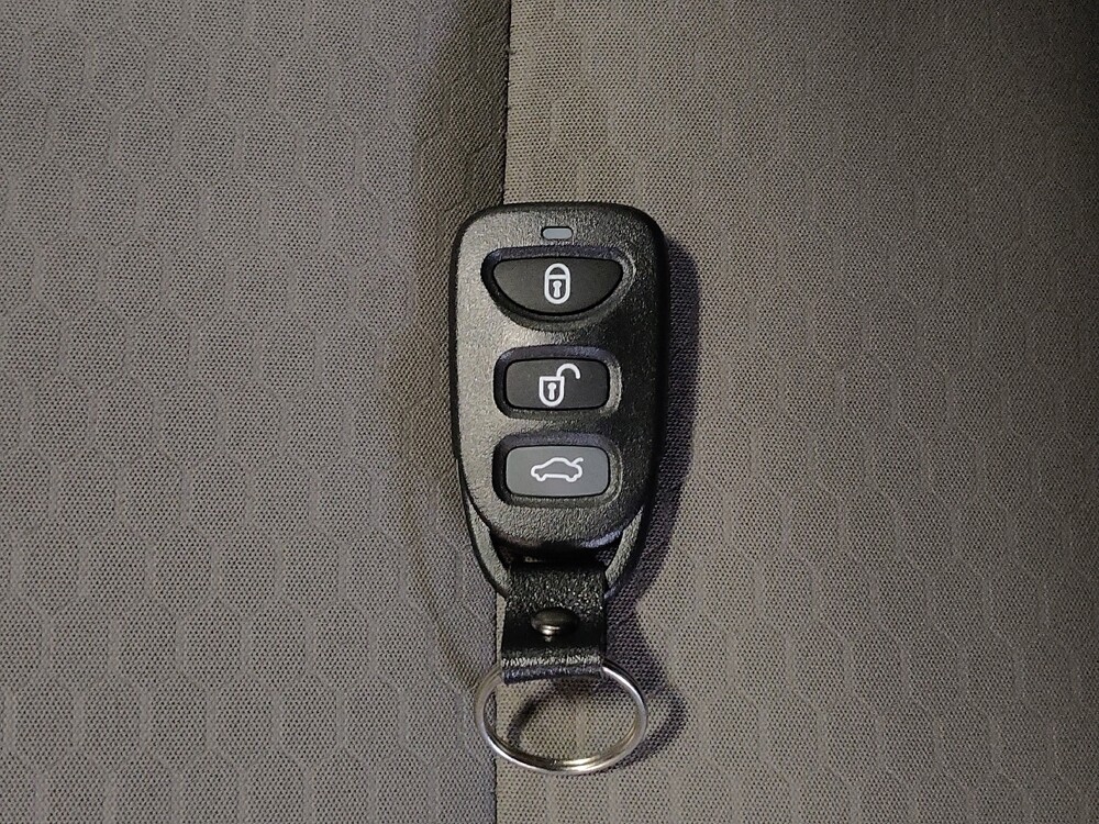 2020 Hyundai Elantra in Orlando, FL 32808 - 18144794 32