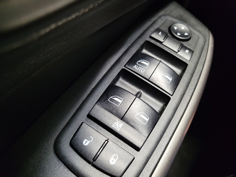 2019 Jeep Cherokee in Tallahassee, FL 32304 - 18144818 27