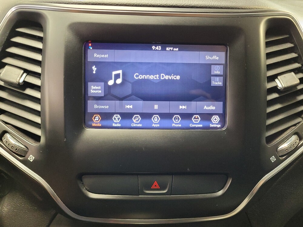 2019 Jeep Cherokee in Tallahassee, FL 32304 - 18144818 25