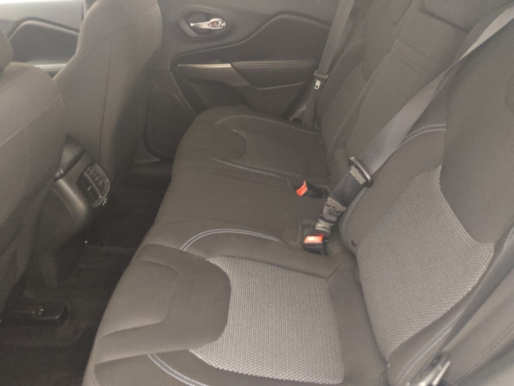 2019 Jeep Cherokee in Tallahassee, FL 32304 - 18144818 18