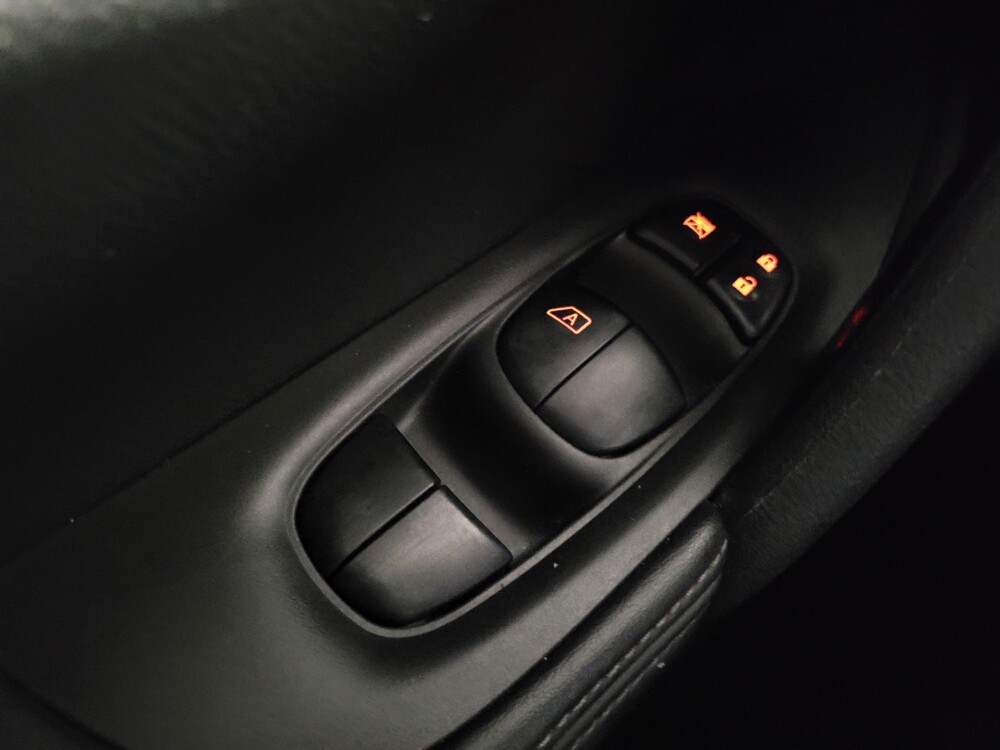 2018 Nissan Rogue in Clearwater, FL 33764 - 18144823 27