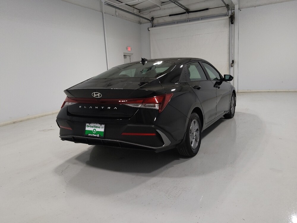 2024 Hyundai Elantra in Columbus, OH 43228 - 18144830 9