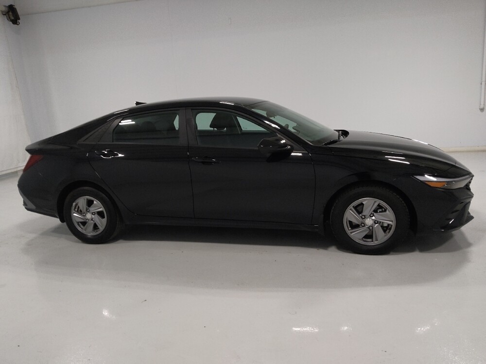 2024 Hyundai Elantra in Columbus, OH 43228 - 18144830 11
