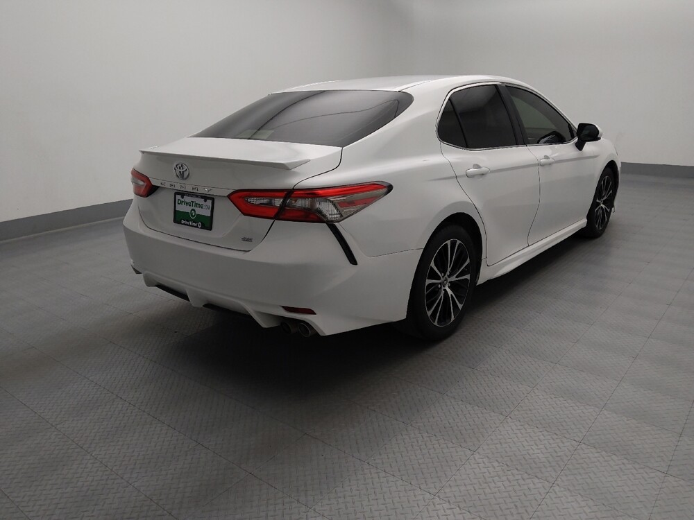 2018 Toyota Camry in Springfield, MO 65807 - 18144845 9