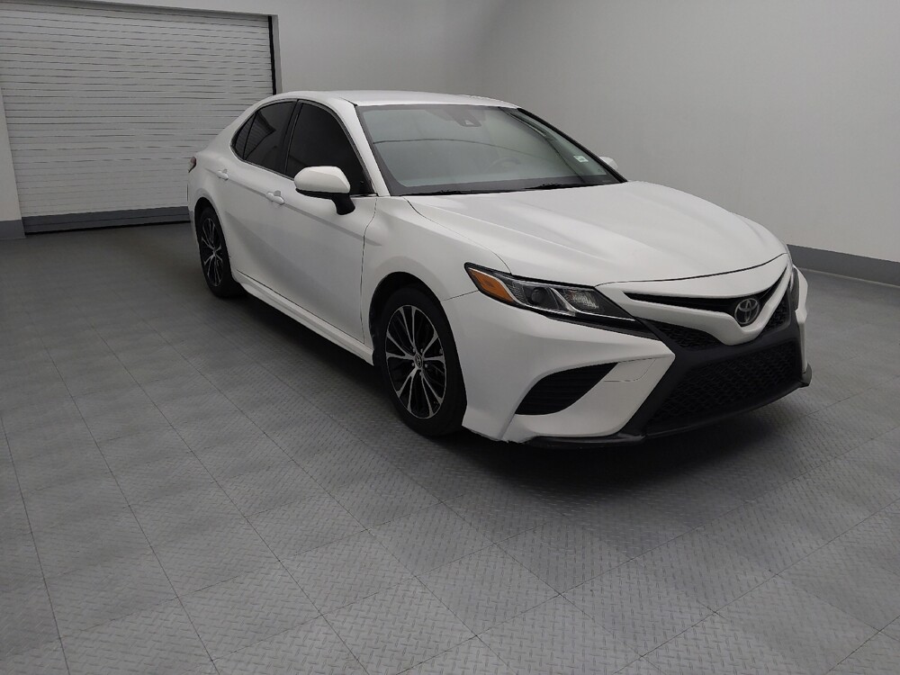 2018 Toyota Camry in Springfield, MO 65807 - 18144845 13