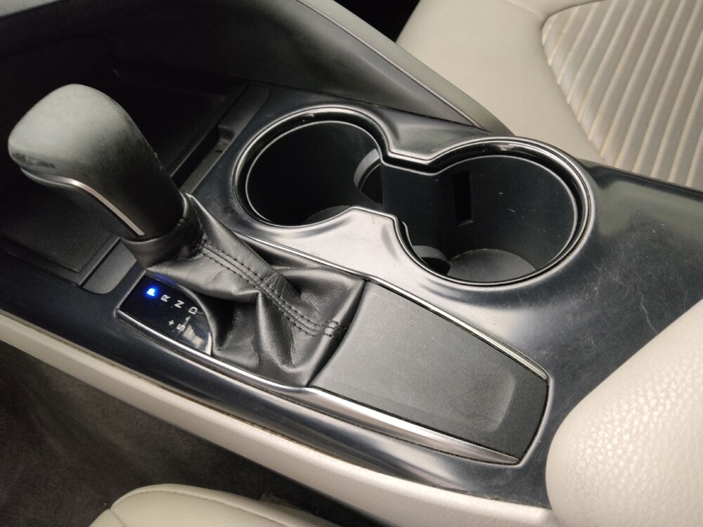 2018 Toyota Camry in Springfield, MO 65807 - 18144845 26