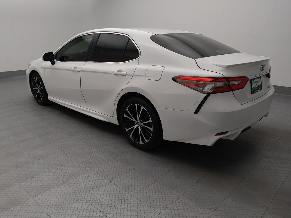 2018 Toyota Camry in Springfield, MO 65807 - 18144845 3
