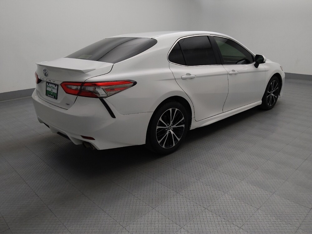 2018 Toyota Camry in Springfield, MO 65807 - 18144845 10