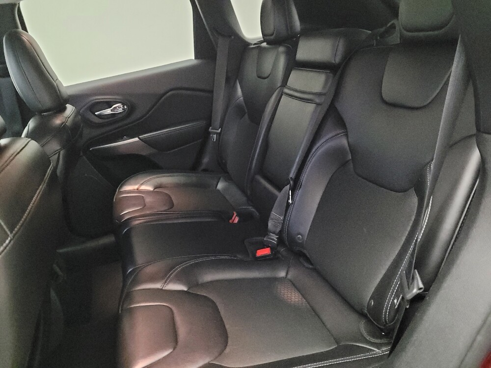 2019 Jeep Cherokee in Downey, CA 90241 - 18144863 18