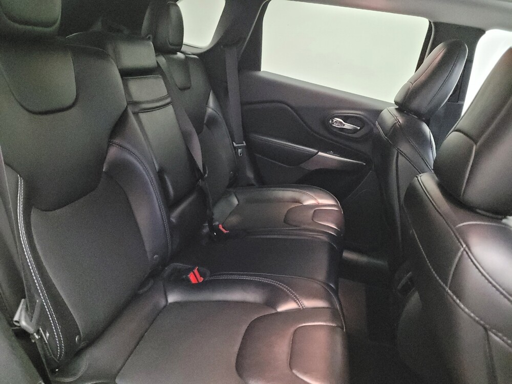 2019 Jeep Cherokee in Downey, CA 90241 - 18144863 19