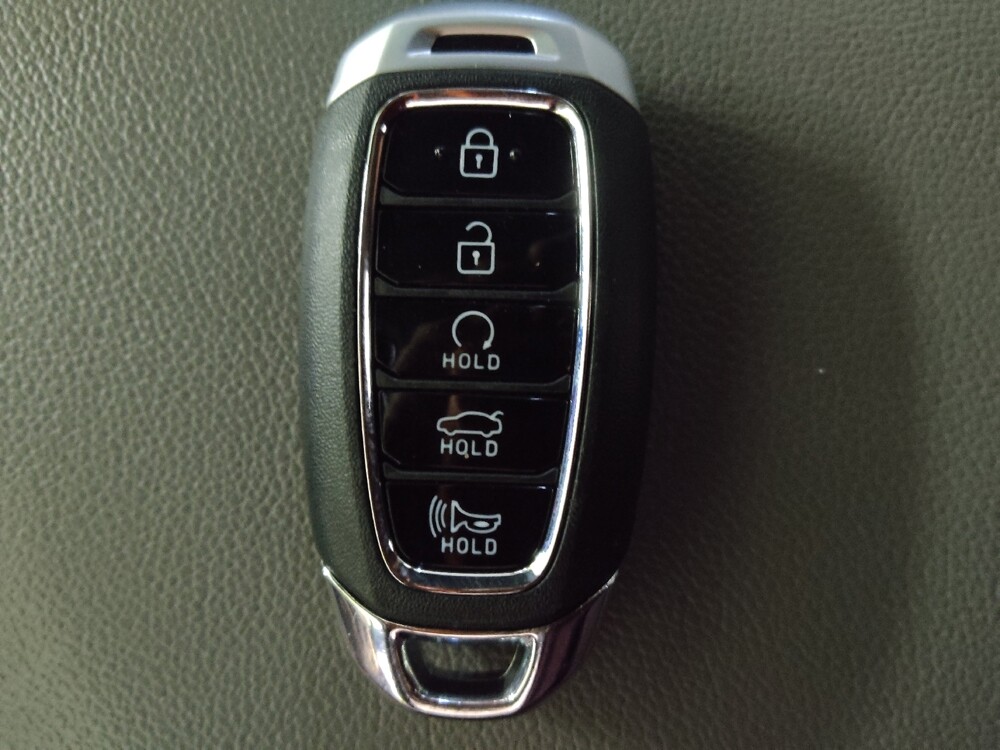 2023 Hyundai Elantra in Greenville, NC 27834 - 18144879 32