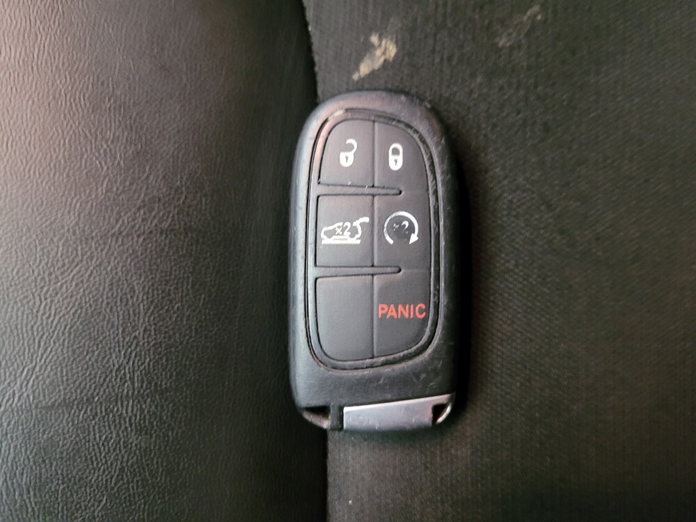 2020 Jeep Cherokee in Montclair, CA 91763 - 18144886 32