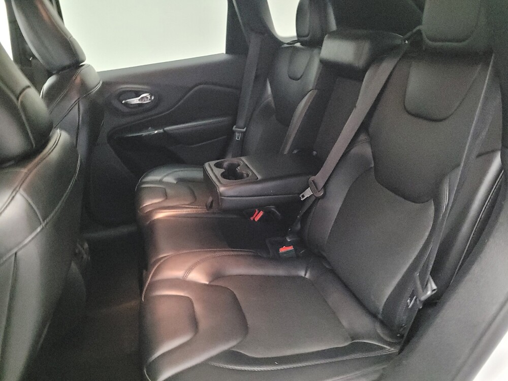 2020 Jeep Cherokee in Montclair, CA 91763 - 18144886 18