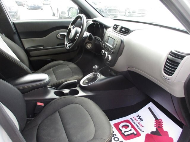 2016 Kia Soul in Oak Grove, MO 64075 - 18144894 10