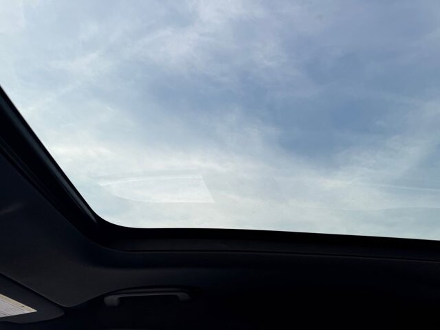 2018 Land Rover Range Rover Velar in Knoxville, TN 37920 - 18144895 25