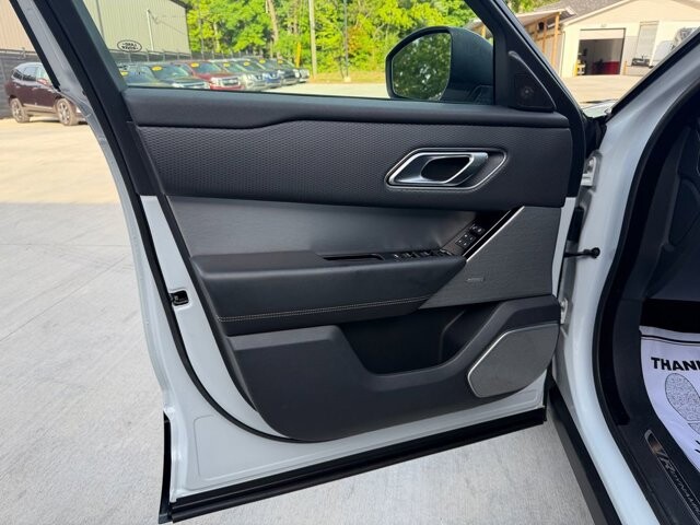 2018 Land Rover Range Rover Velar in Knoxville, TN 37920 - 18144895 7