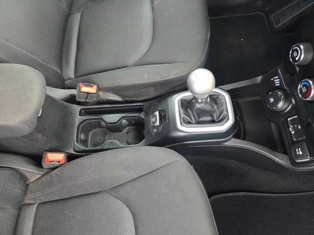 2018 Jeep Renegade in Marysville, OH 43040 - 18144906 45