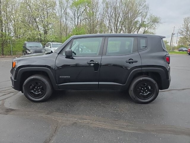 2018 Jeep Renegade in Marysville, OH 43040 - 18144906 4