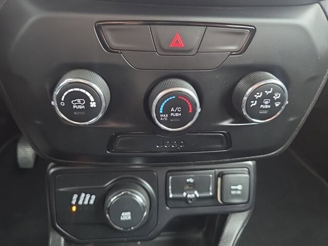 2018 Jeep Renegade in Marysville, OH 43040 - 18144906 26