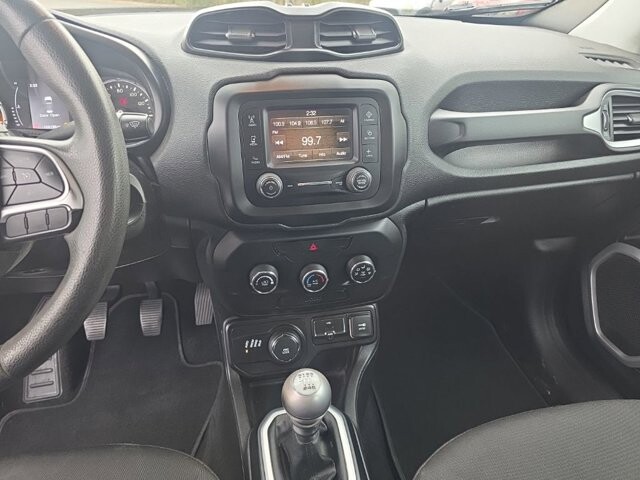 2018 Jeep Renegade in Marysville, OH 43040 - 18144906 29