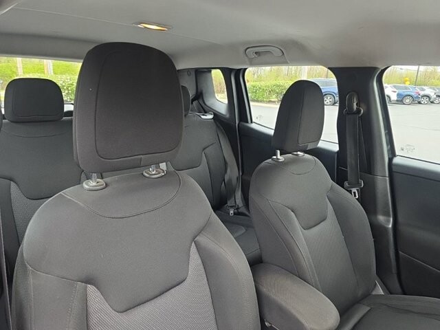 2018 Jeep Renegade in Marysville, OH 43040 - 18144906 42