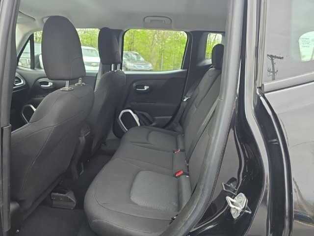 2018 Jeep Renegade in Marysville, OH 43040 - 18144906 33
