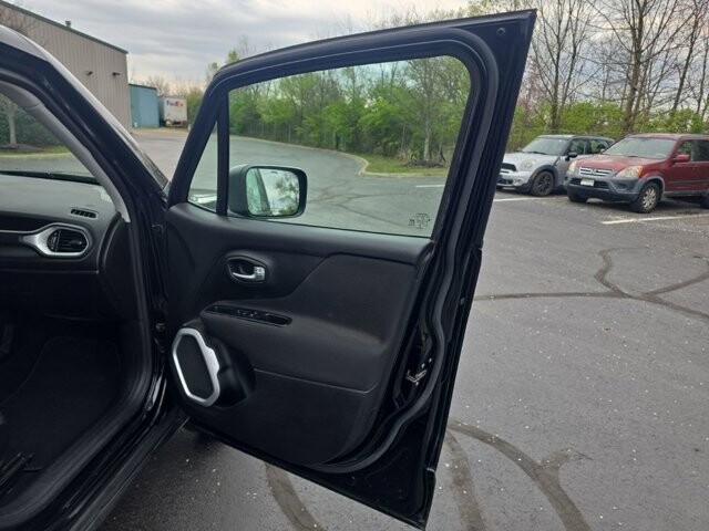 2018 Jeep Renegade in Marysville, OH 43040 - 18144906 39