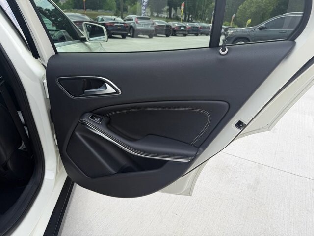 2017 Mercedes-Benz GLA 250 in Knoxville, TN 37920 - 18144907 10