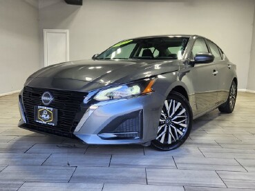 2025 Nissan Altima in Cinnaminson, NJ 08077