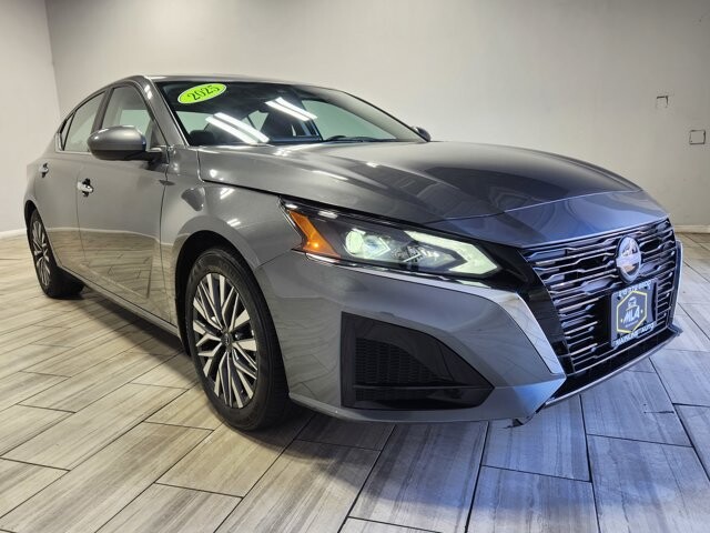 2025 Nissan Altima in Cinnaminson, NJ 08077 - 18144909 7