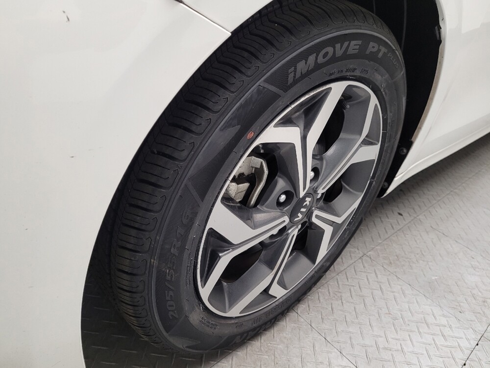 2021 Kia Forte in Downey, CA 90241 - 18144939 31