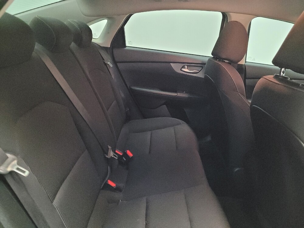 2021 Kia Forte in Downey, CA 90241 - 18144939 19