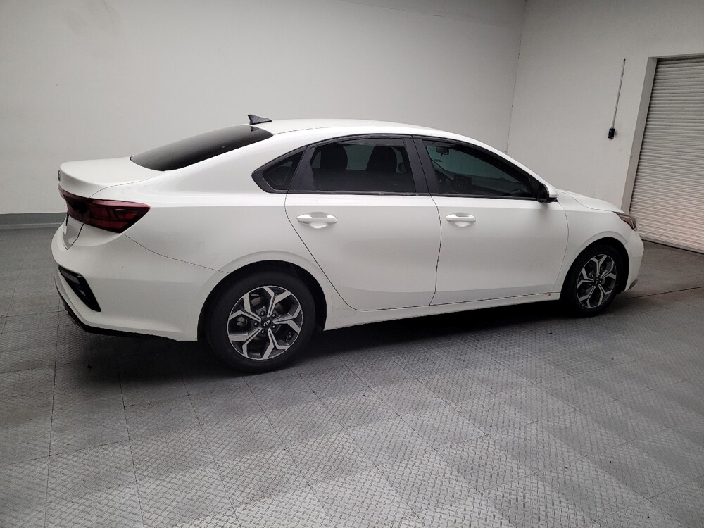 2021 Kia Forte in Downey, CA 90241 - 18144939 10