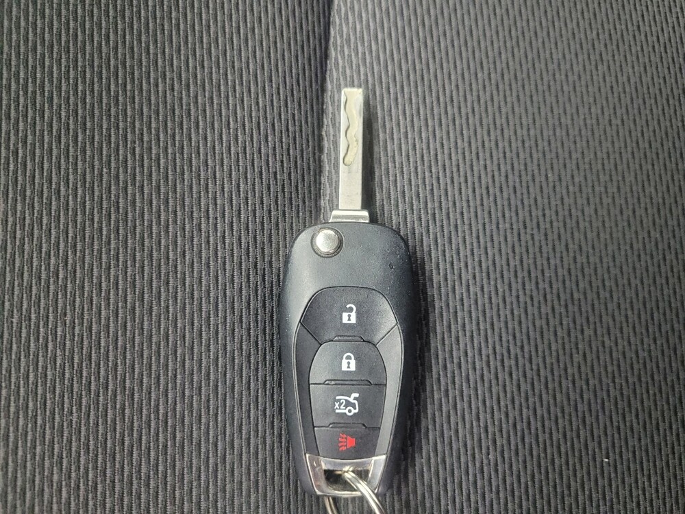 2016 Chevrolet Cruze in Mishawaka, IN 46545 - 18144944 32