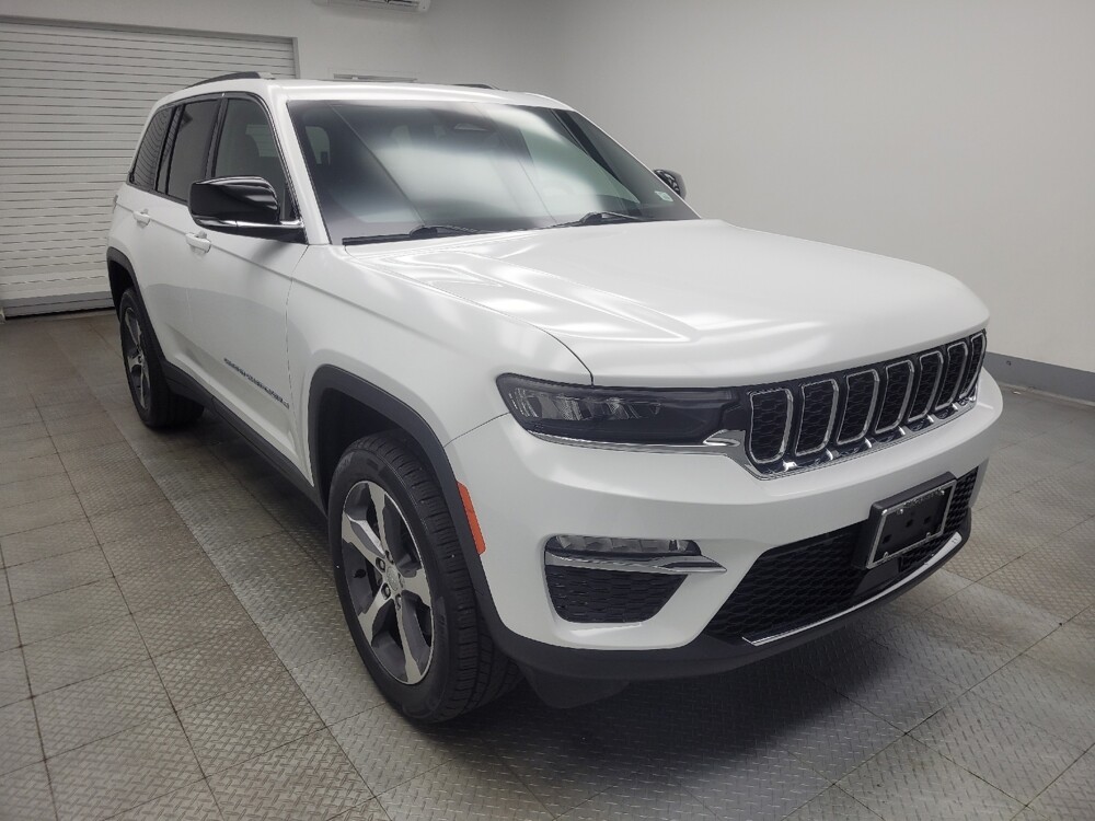 2024 Jeep Grand Cherokee in Highland, IN 46322 - 18144946 11