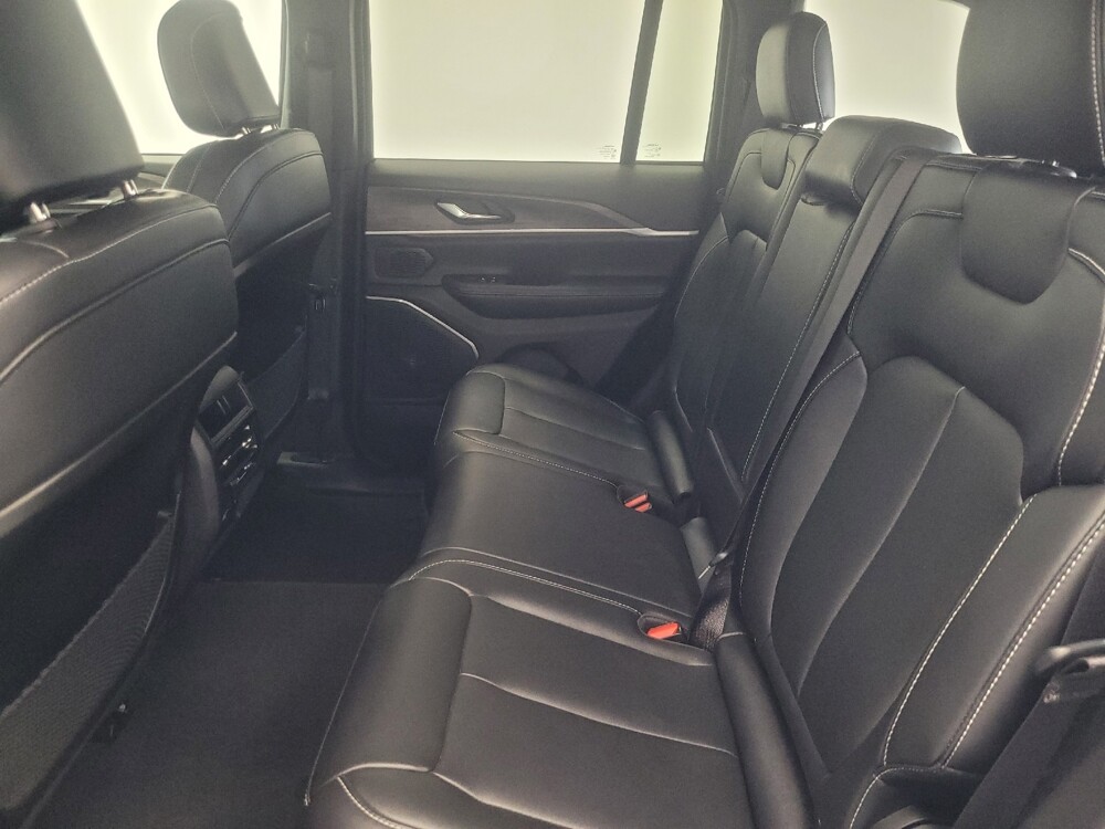 2024 Jeep Grand Cherokee in Highland, IN 46322 - 18144946 18