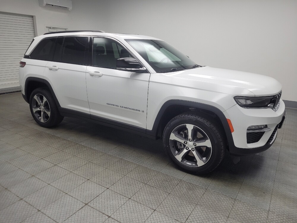2024 Jeep Grand Cherokee in Highland, IN 46322 - 18144946 10