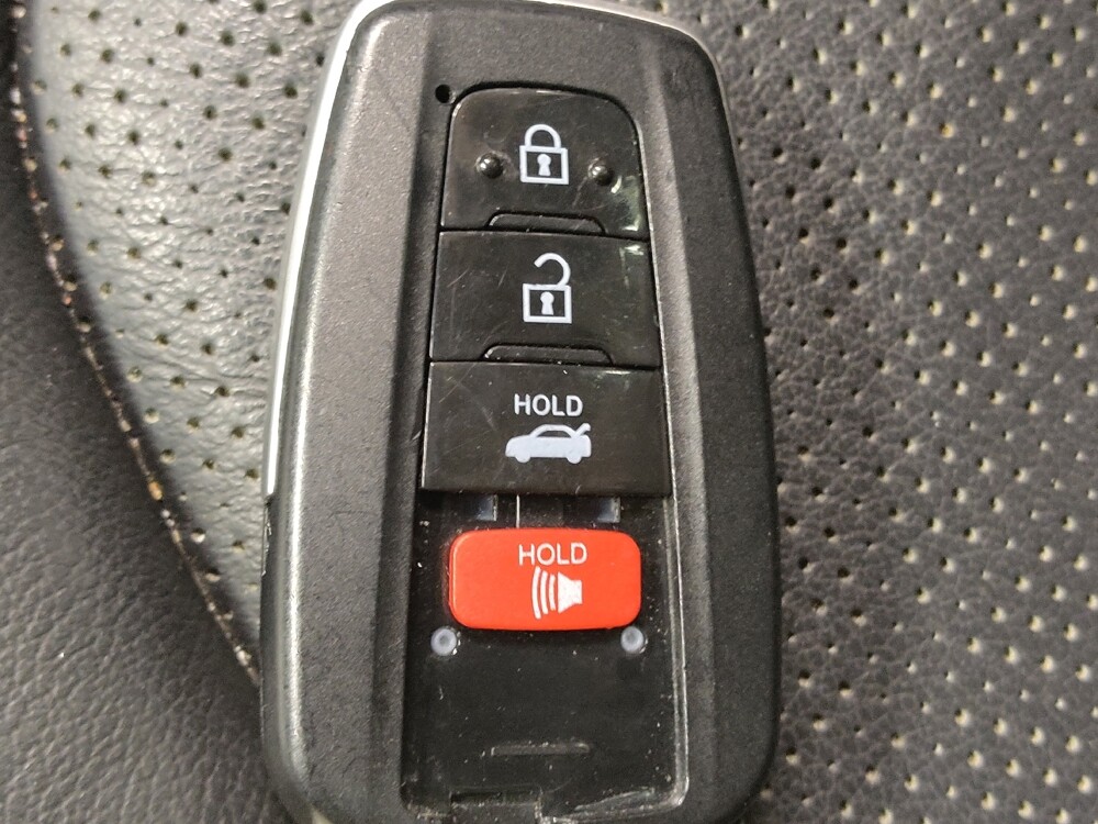 2019 Toyota Camry in Plano, TX 75074 - 18144973 32