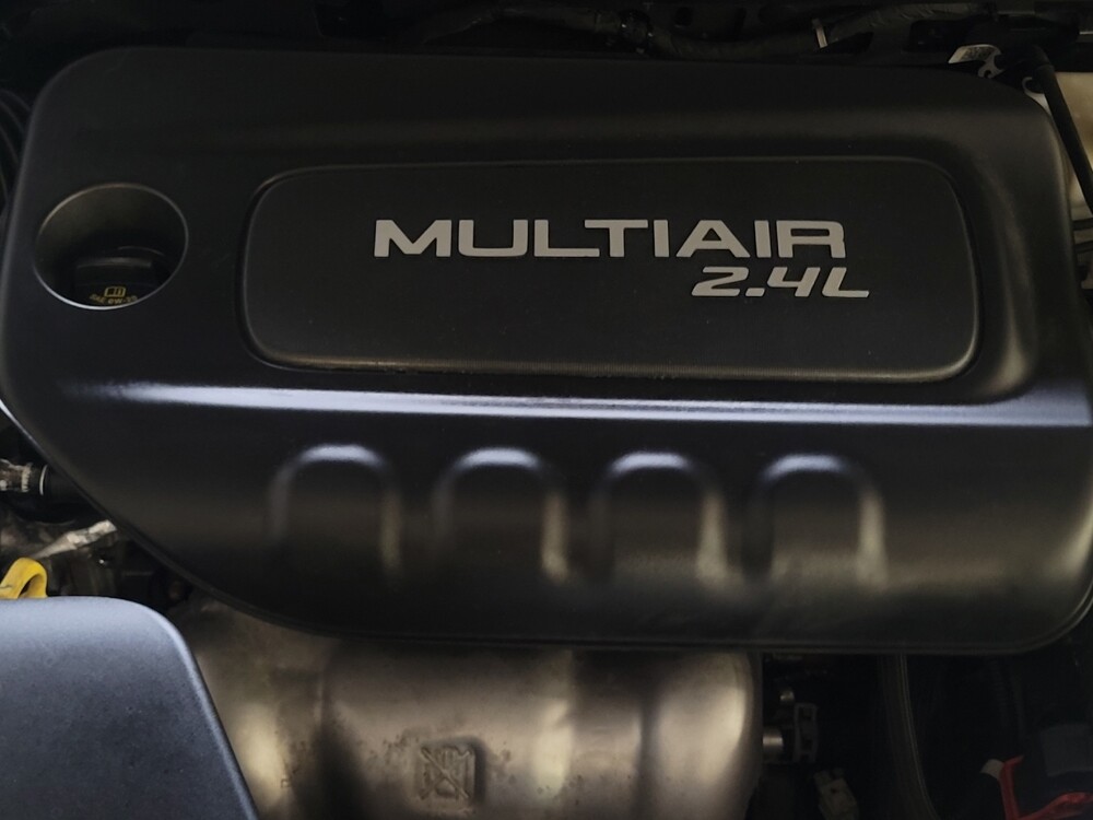 2019 Jeep Cherokee in Baton Rouge, LA 70816 - 18144976 30